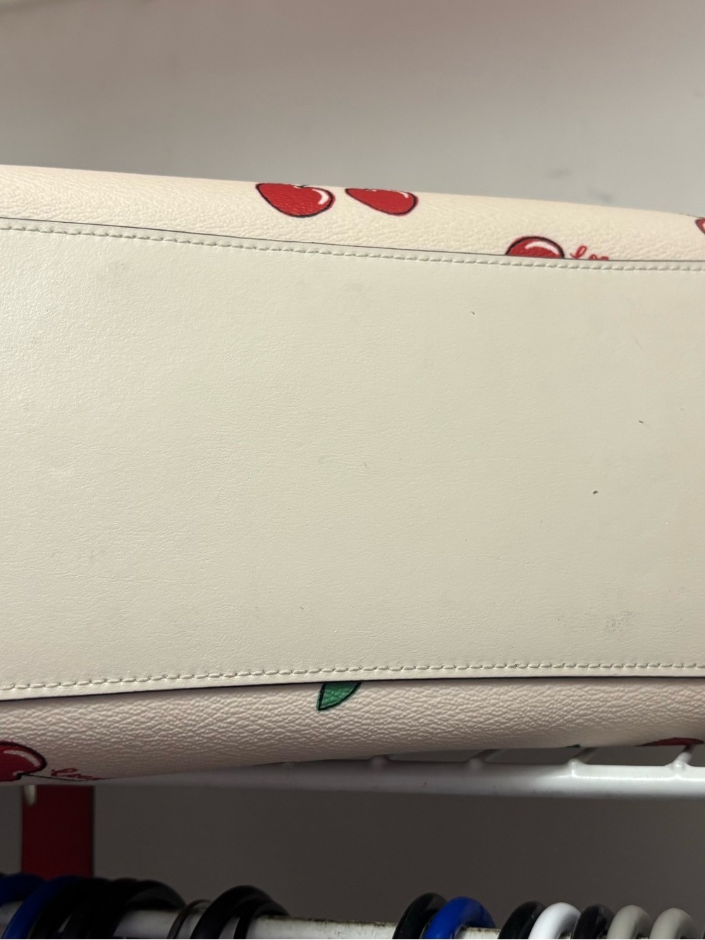 Authentic Coach Mollie LARGE Tote- Blush Pink Cherry Print - Picture 4 of 10
